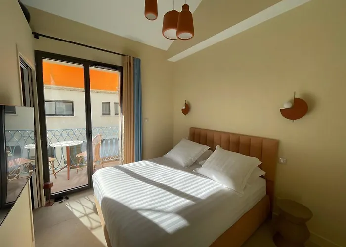 Chiesa Maison Hoteliere * לה-גרו-דו-רואה